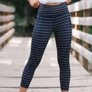 Zyia Active Black Stripe Pocket Light N Tight Leggings 20” Size 8/10